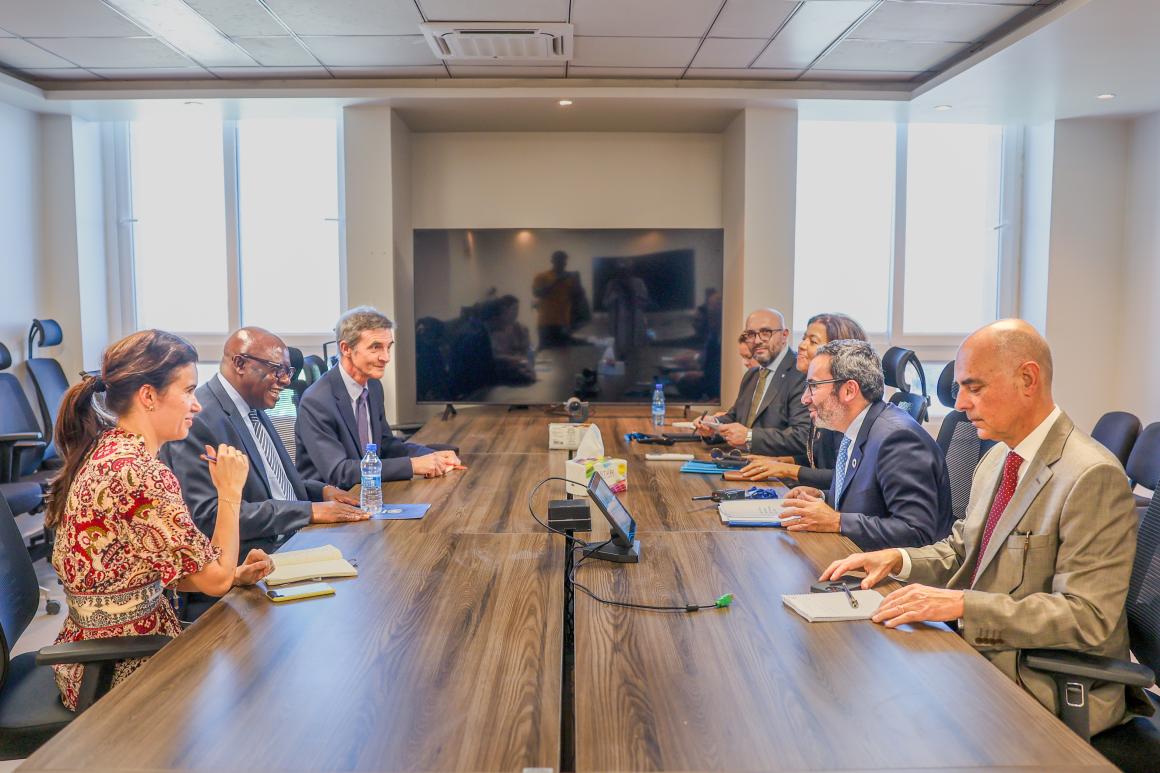 UN Under-Secretary-General and UNOPS Executive Director Jorge Moreira da Silva and his delegation in a meeting with the UN Deputy Special Representative for Somalia, Raisedon Zenenga, in Mogadishu, Somalia, on 13 April 2025